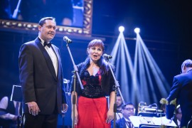 Zahájení slavnostního večera v podání operních hvězd: sopranistky Aleny Miro a tenora Otokara Kleina