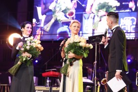 Ambasádorky charity Česko-Slovenkśho plesu. Pre SR Lucia Hablovičová a pre ČR Martina Šmuková